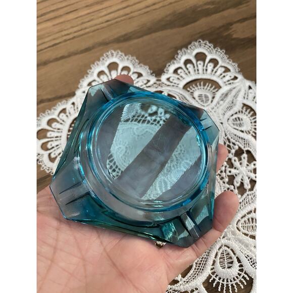 Vintage Midcentury Blue Glass Ashtray 3.5” Square Blue Ashtray MCM - Picture 3 of 4
